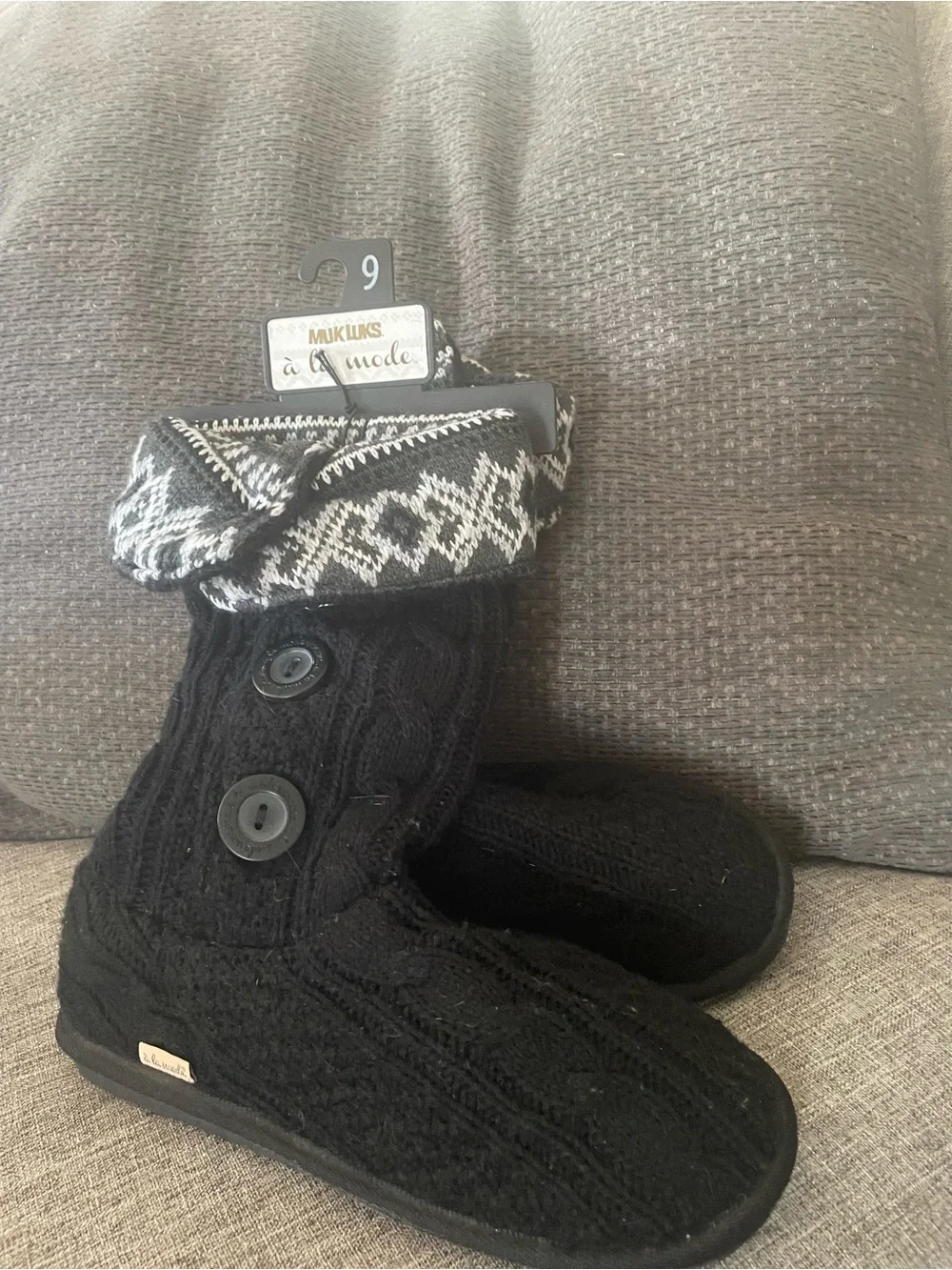 Muk luks A La Mode Tall Knit Nordic Sweater pattern Button side winter boots W9
